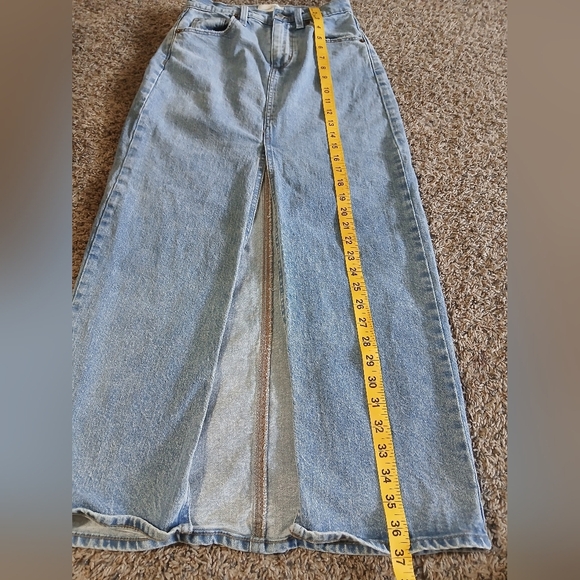 Universal Thread Light Blue Flare Jeans - Picture 4 of 9